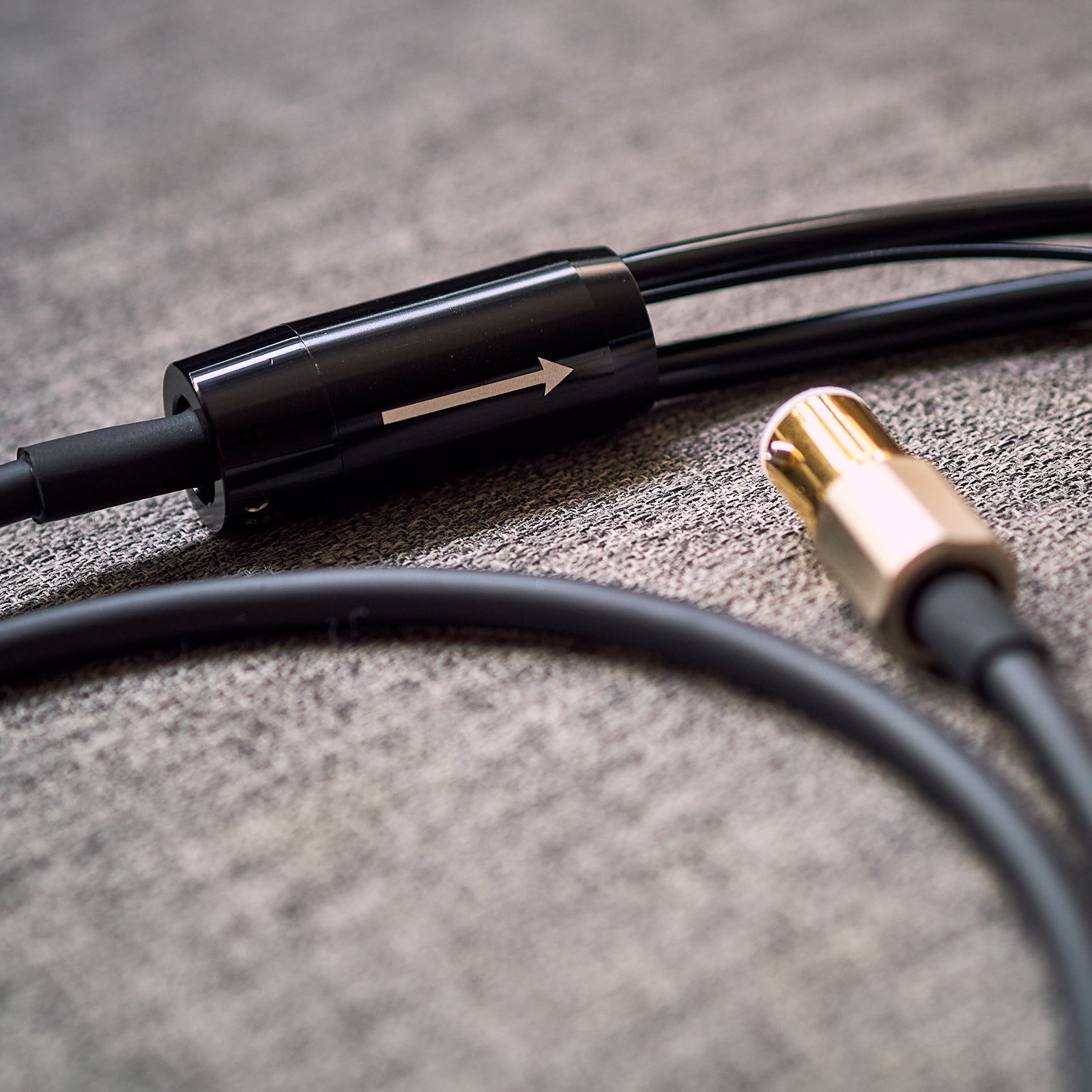 Gotham GAC-4/1 Starquad Tonearm Cable EIZZ Female DIN 5 with Switchcraft RCA - Image 4