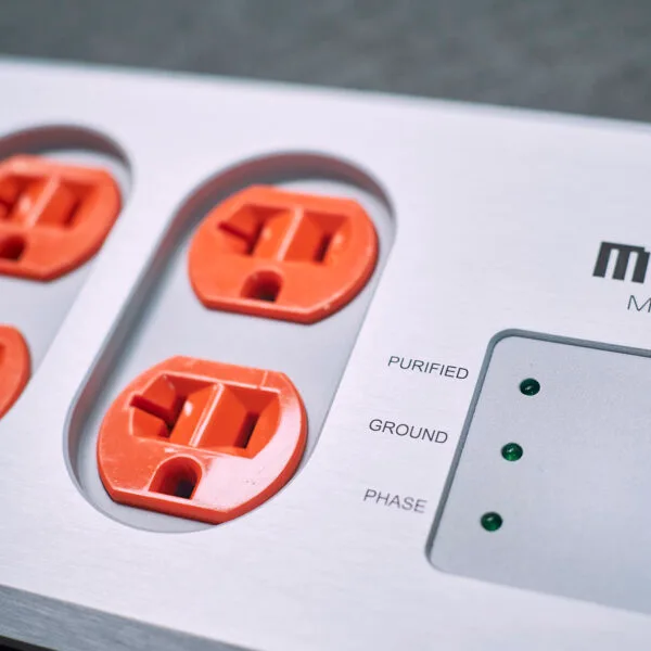 Muzishare P-10 High Fidelity Isolated AC Noise Filter with Grounding Post Power Strip Conditioner - Image 3