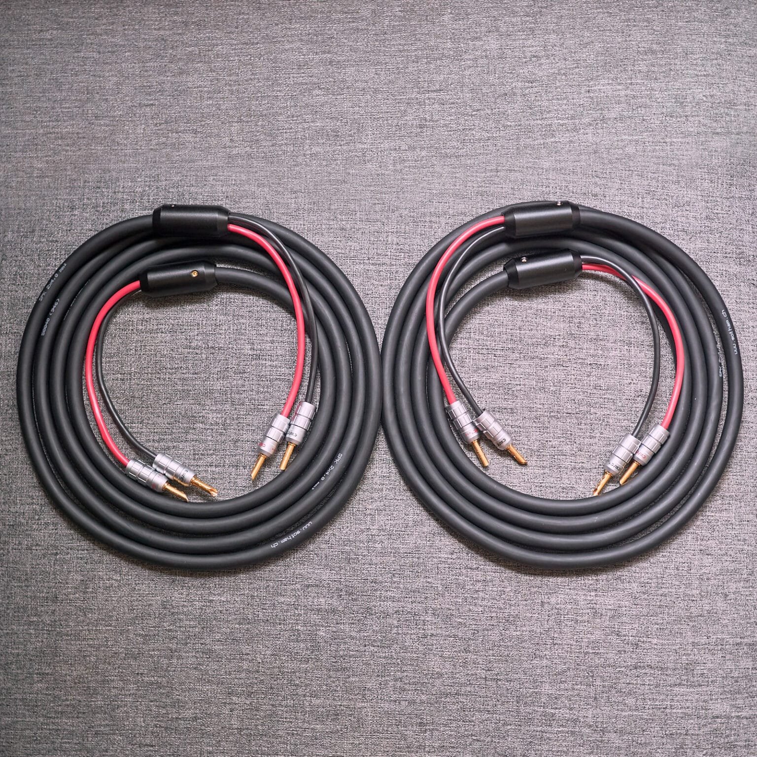 Gotham 12 AWG 2 x 4.0mm² Thick Flexible OFC Speaker Cable Forward Midrange and Refined Timbre