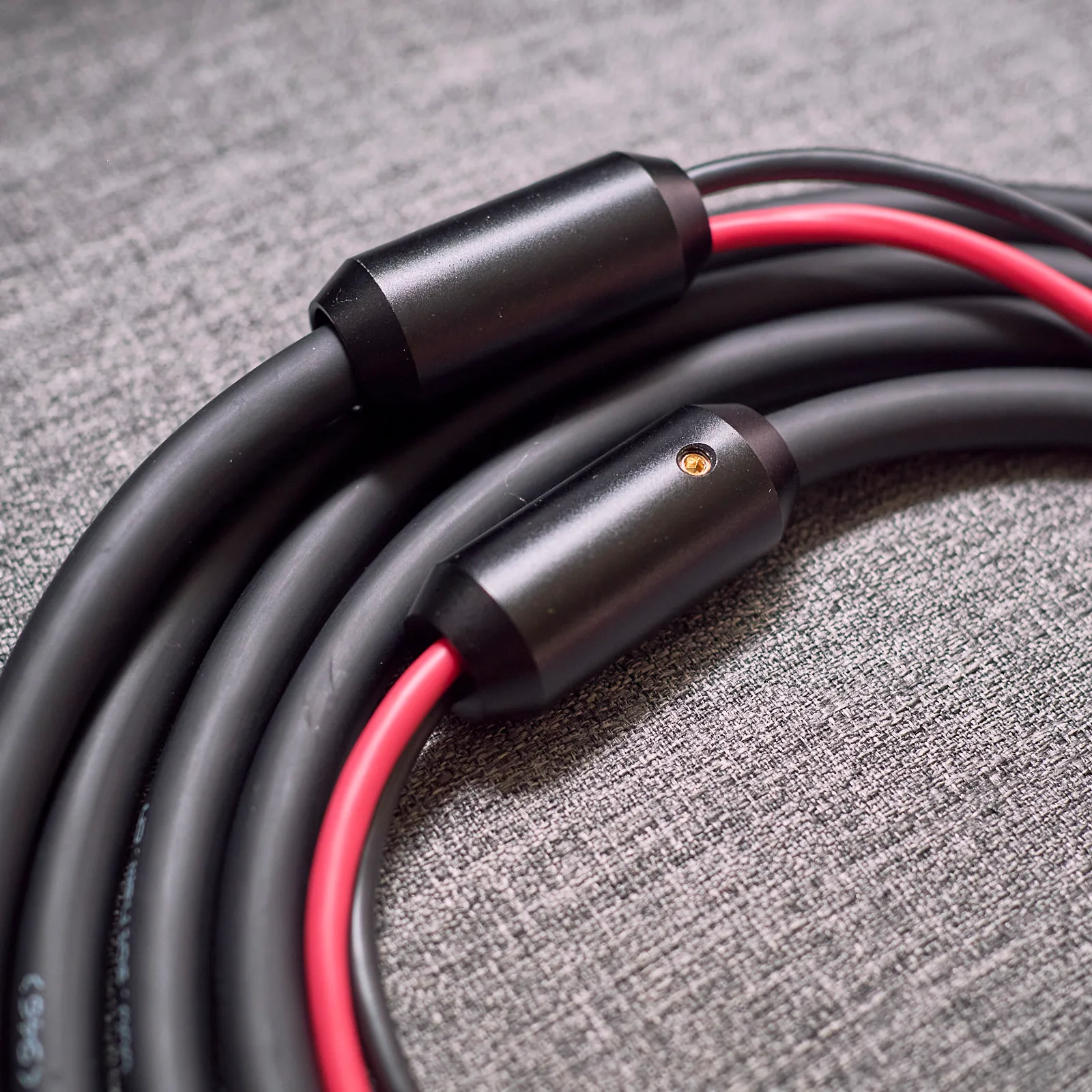 Gotham 12 AWG 2 x 4.0mm² Thick Flexible OFC Speaker Cable Forward Midrange and Refined Timbre - Image 6